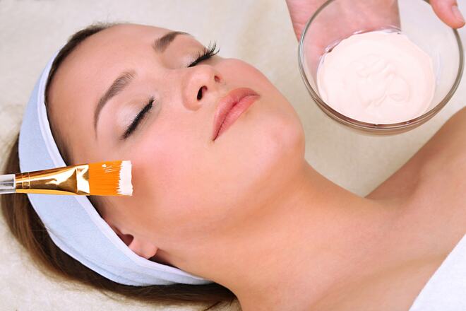 Пептидный пилинг: эффективная процедура для омоложения и улучшения состояния кожи