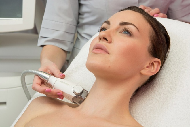 RF-лифтинг шеи: инновационная процедура для подтяжки и омоложения кожи